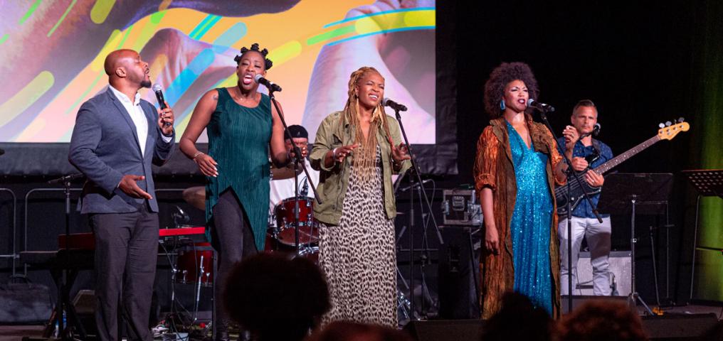 Signers perform at the National Black Canadian Summit